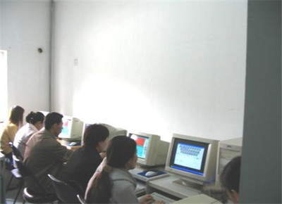 万纵远程教育--致力于提高海南人民大 众的计算机水平